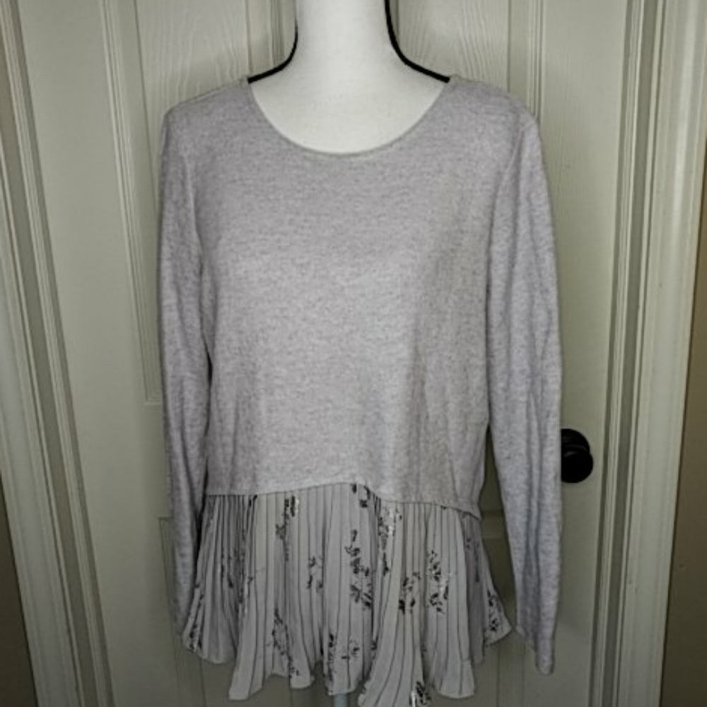 Lauren Conrad Silver Gray Fleece Pleated Peplum Top Sz. M